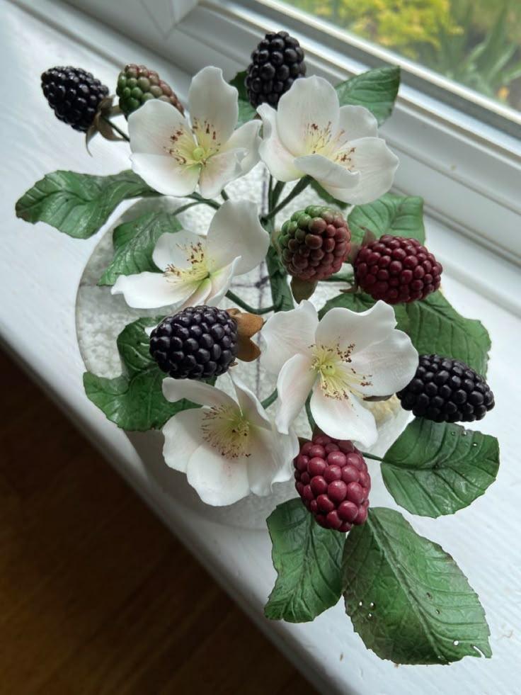 Sustainable Bliss Berry Variety Crate